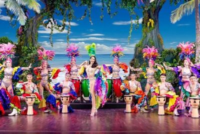 Simon Cabaret Show in Phuket - Glam Ladyboy Cabaret: What the Thai-Style Showmanship Feels Like