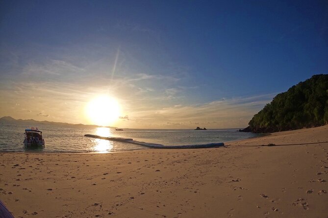 Small Group Phi Phi Islands Sunrise Tour with Seaview Lunch - Stop 6 and the short Phi Phi Don connection