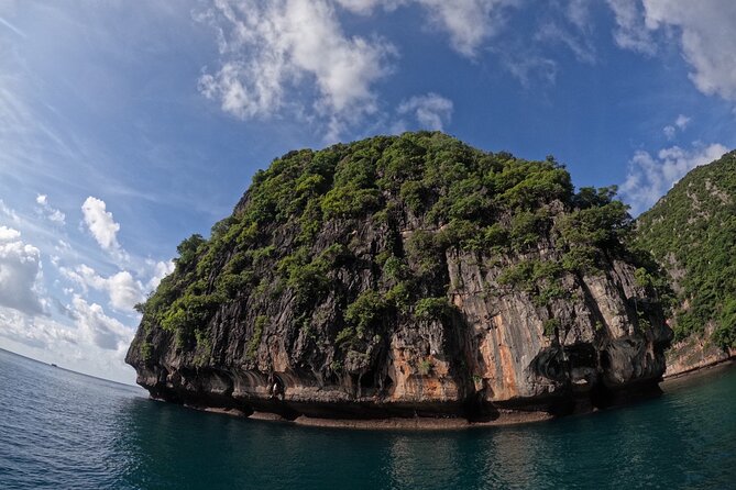 Small Group Phi Phi Islands Sunrise Tour with Seaview Lunch - Boat comfort, snacks, and the small safety wins
