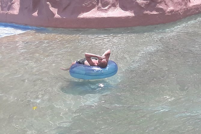 Splash Jungle Water Park Entry – Fun for All Ages - Family fun that keeps everyone included: raft ride, wave pool, and kids aqua play