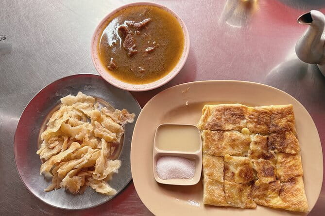 Taste of Phuket: Half-Day Food Tour - Why Old Phuket Town is the right place for a food crawl
