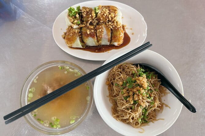 Taste of Phuket: Half-Day Food Tour - What you’ll actually taste: roti, coconut pancakes, kanom jeen, and Hokkien noodles