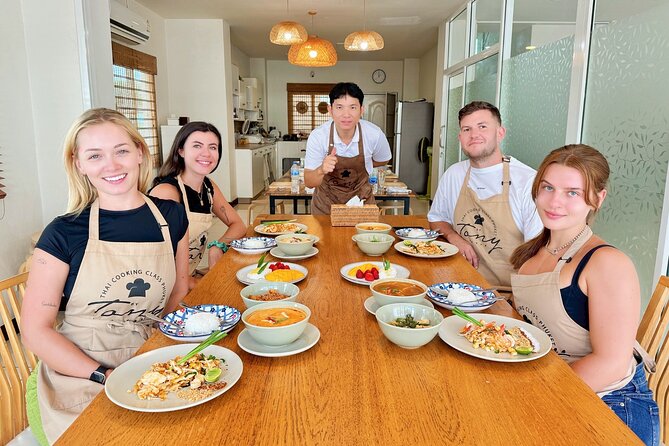 Thai Cooking Class Phuket by Tony - Logistics to plan for: group-wide stir-fry choice and one early start